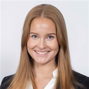 Porträttbild av medarbetare på bankkontoret.