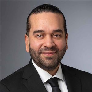 Porträttbild av medarbetare på bankkontoret.