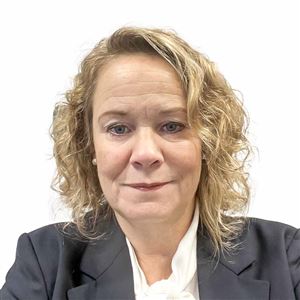 Porträttbild av medarbetare på bankkontoret.