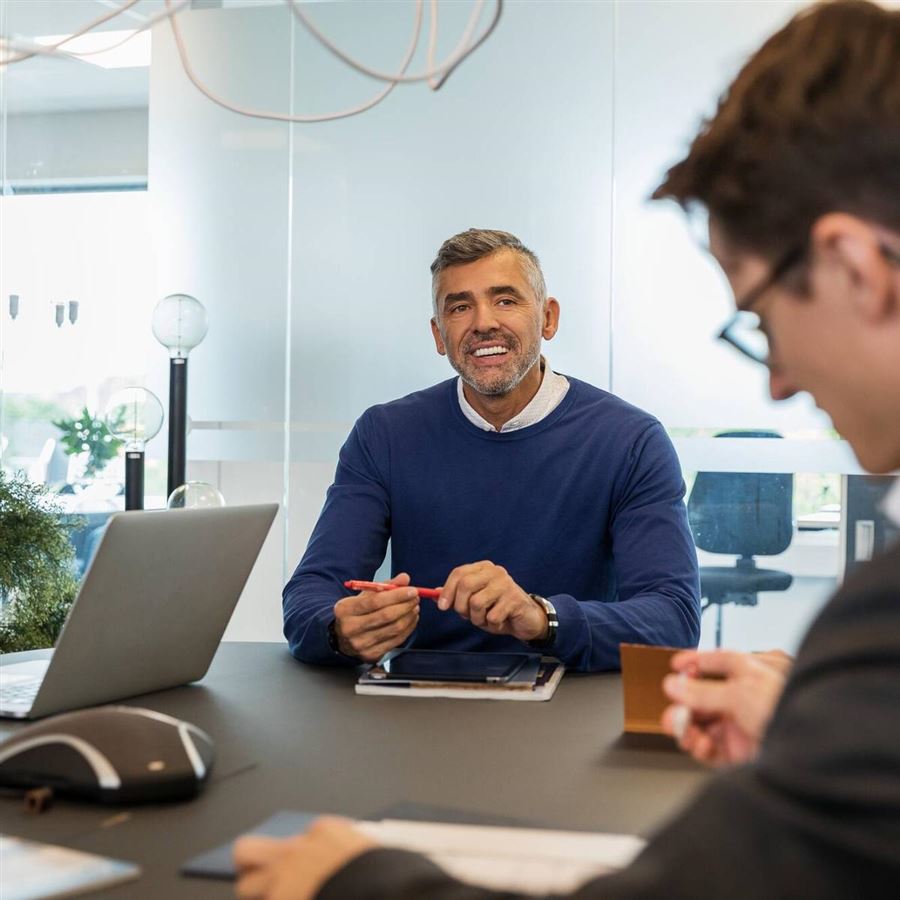 Granne i en brf granskar ekonomin