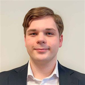 Porträttbild av medarbetare på bankkontoret.