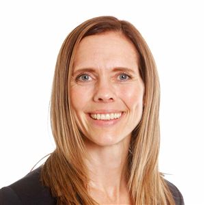 Porträttbild av medarbetare på bankkontoret.