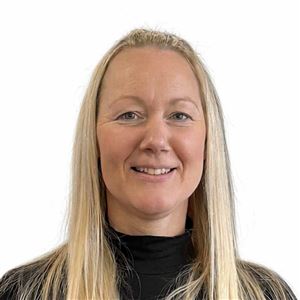 Porträttbild av medarbetare på bankkontoret.