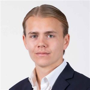 Porträttbild av medarbetare på bankkontoret.