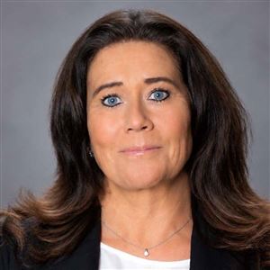 Porträttbild av medarbetare på kontoret.