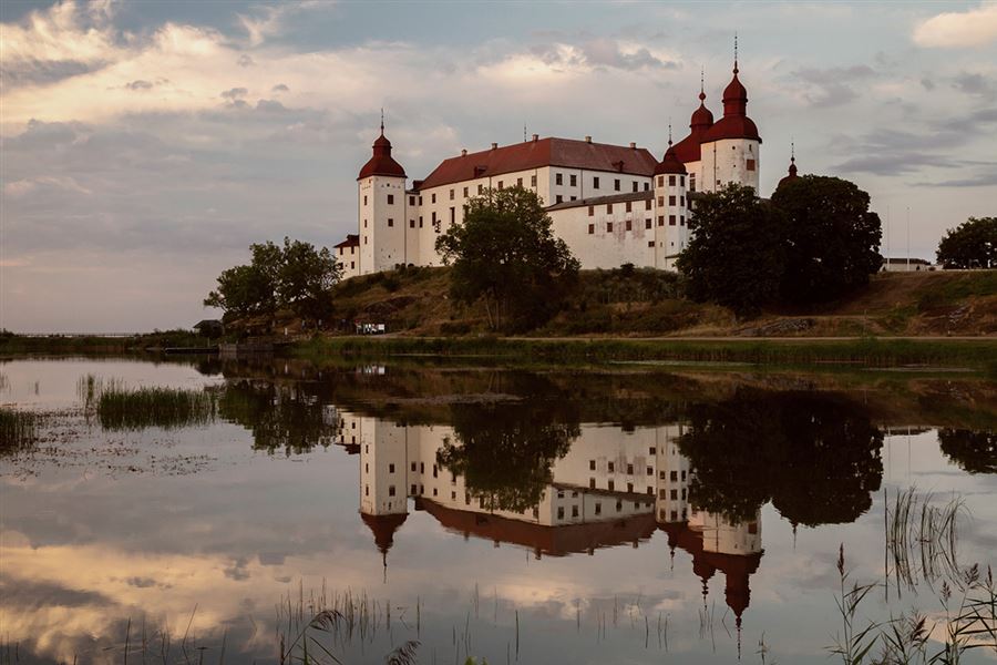 Vy över Läckö slott.