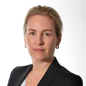 Porträttbild av medarbetare på bankkontoret.